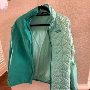 THE NORTH FACE ski jacket.